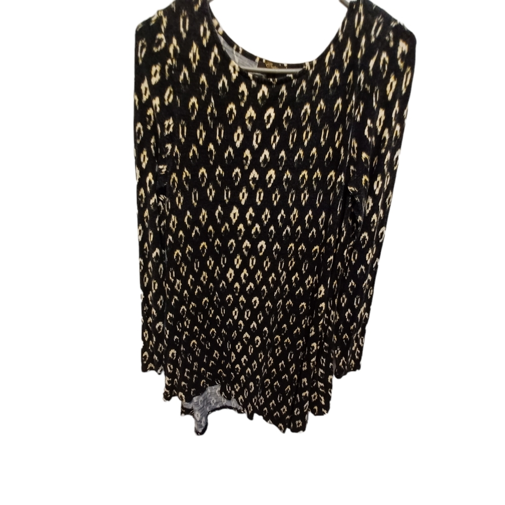 Cupio size medium contrasting sharkbite tunic